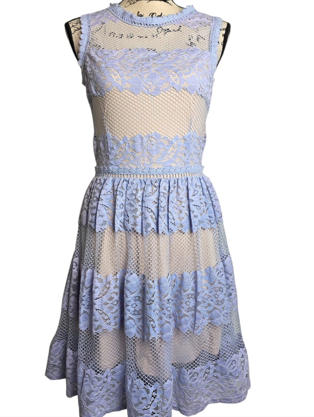 Altar'd State Sleeveless Lace Midi Dress in Light Lavender Sz S